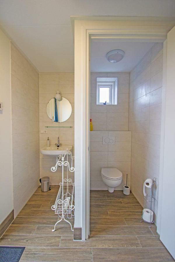 B&B “Te Warskip Bij Blokvis” Медемблик Экстерьер фото